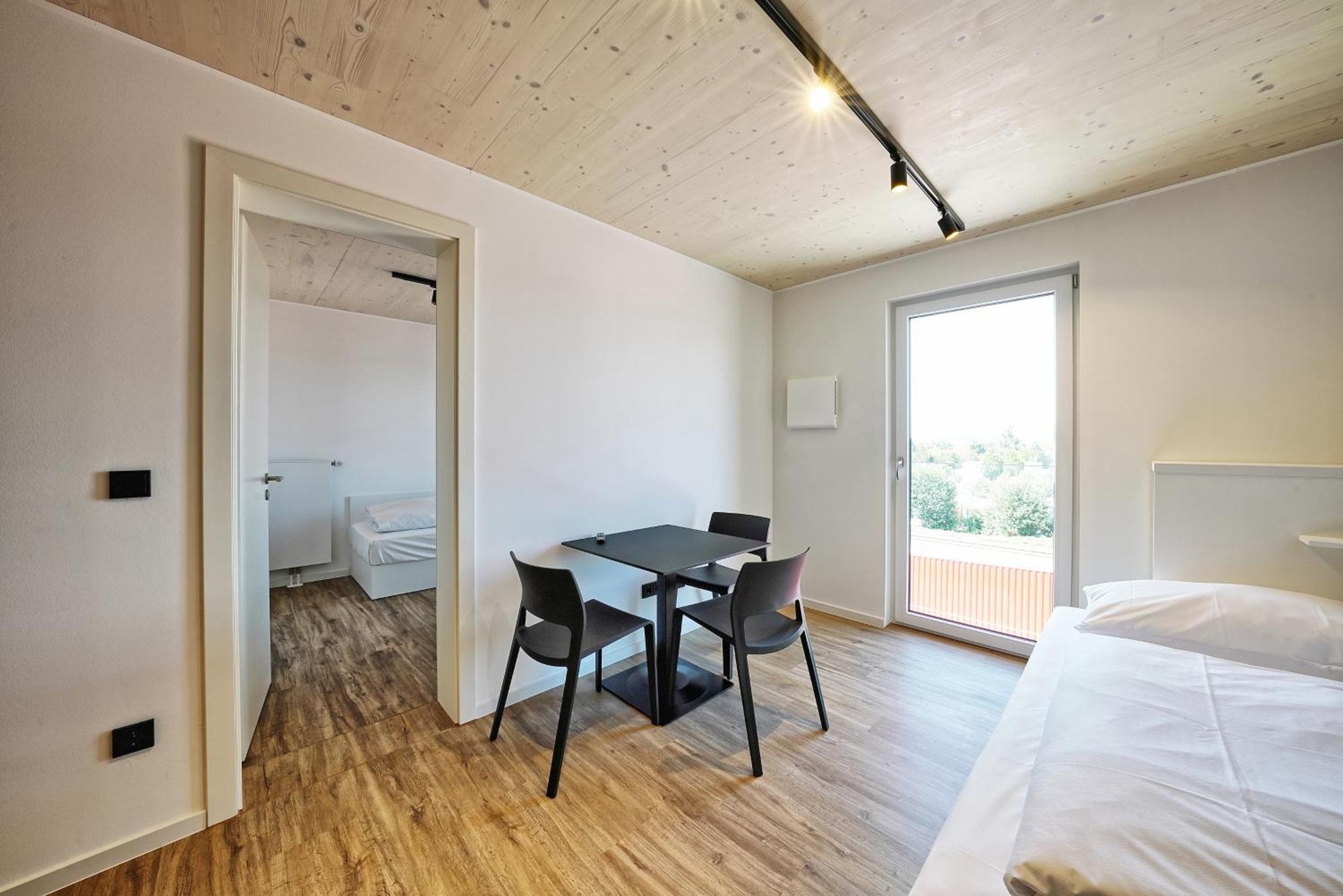 Timber One Boardinghouse Dorfen Aparthotel Kültér fotó